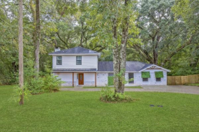Serene Oasis in Daphne- Cozy Home with Giant Oaks home